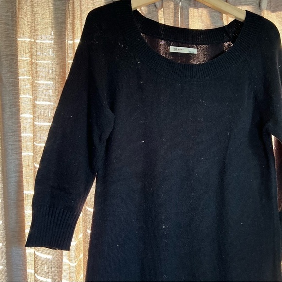 Old Navy Black Crewneck Fitted Sweater Dress Size Medium - Picture 2 of 12
